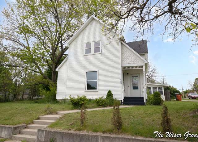 Property at 222 Leonard St, Belding, MI 48809, 4 beds, 2 baths