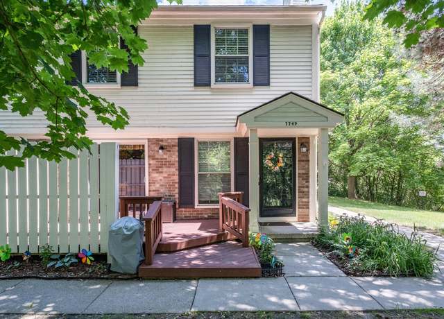 Property at 7749 Lake Ridge Dr #27, Waterford, MI 48327, 2 beds, 1.5 baths