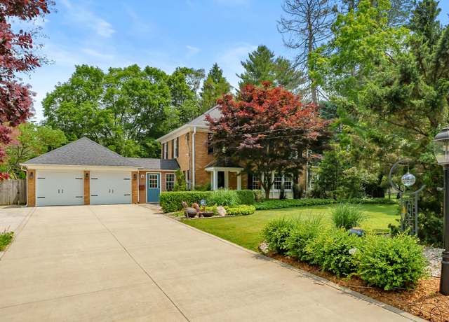 Property at 3517 Bronson Blvd, Kalamazoo, MI 49008, 3 beds, 1.5 baths
