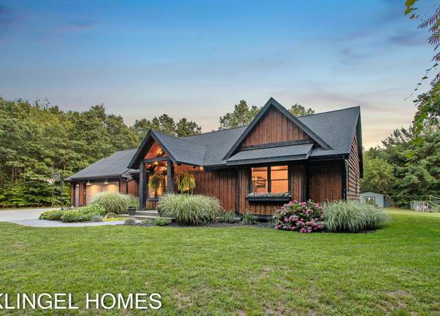 Property at 13698 Stearns Ct, Grand Haven, MI 49417, 4 beds, 2.5 baths
