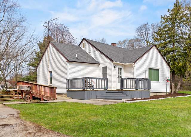 Property at 18125 174th Ave, Spring Lake, MI 49456, 2 beds, 1 bath