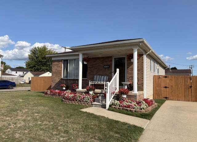 Property at 1711 Ferris Ave, Lincoln Park, MI 48146, 3 beds, 1 bath