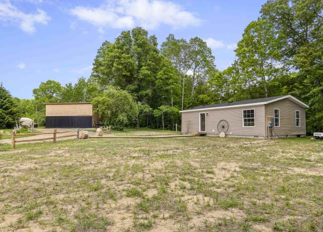 Property at 8761 W 48 Rd, Wellston, MI 49689, 2 beds, 1 bath