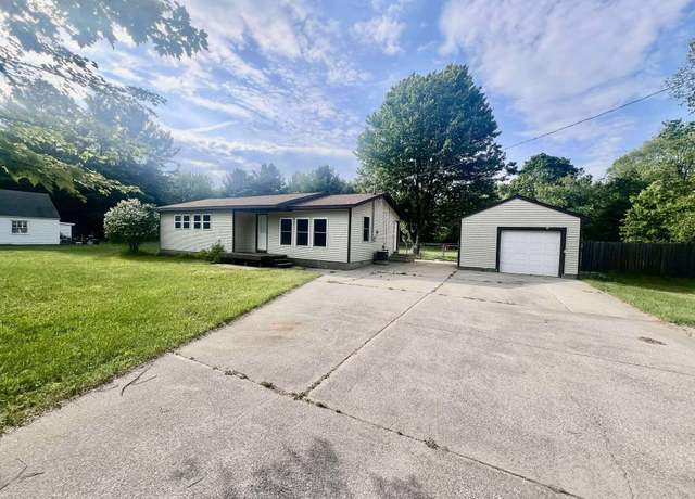 Property at 284 E Sternberg Rd, Norton Shores, MI 49441, 3 beds, 1 bath