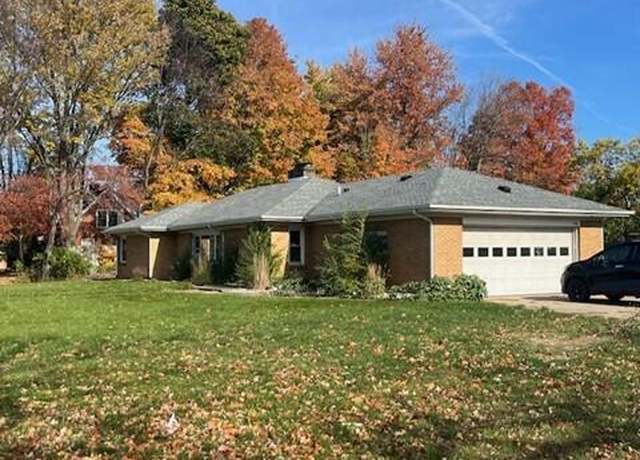 Property at 141 S Drake Rd, Kalamazoo, MI 49009, 3 beds, 2 baths