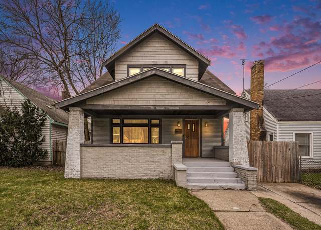 Property at 920 Burton St SE, Grand Rapids, MI 49507, 3 beds, 1.5 baths