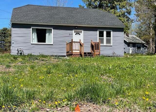 Property at 519 Whaley St, Cadillac, MI 49601, 4 beds, 1 bath