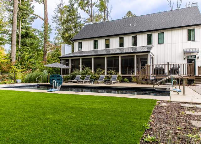 Property at 9350 Lakeside Ln, Lakeside, MI 49116, 5 beds, 5 baths