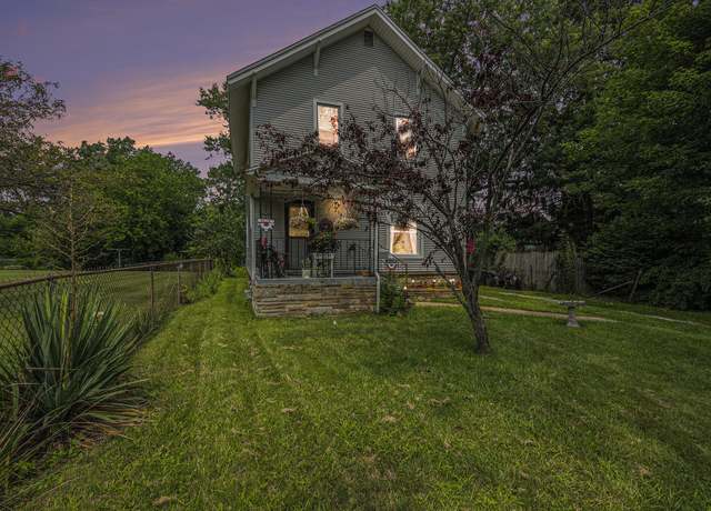 Property at 258 W Burnham St, Battle Creek, MI 49015, 3 beds, 1.5 baths