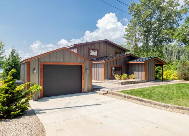 Property at 1466 N Eagle Lake Dr, Kalamazoo, MI 49009, 3 beds, 2 baths