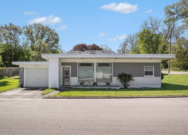 Property at 12 Winnifred St, Battle Creek, MI 49014, 1 bed, 1.5 baths
