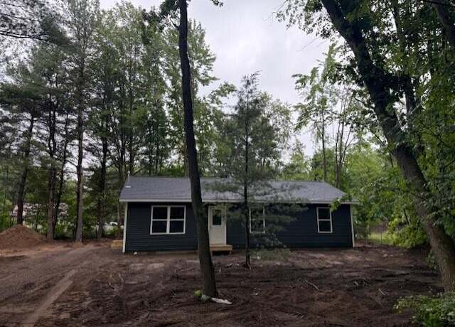 Property at 3636 E Laketon Ave, Muskegon, MI 49442, 3 beds, 1 bath