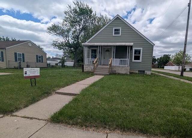 Property at 13181 Peach St, Southgate, MI 48195, 3 beds, 1 bath