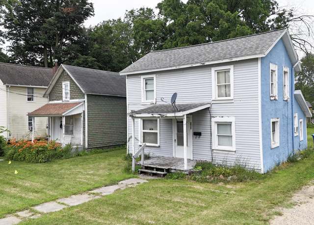 Property at 207 W Railroad St, Dowagiac, MI 49047, 3 beds, 1 bath