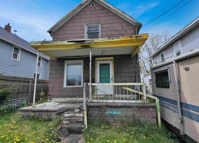 Property at 818 W Willow St, Lansing, MI 48906, 2 beds, 2 baths