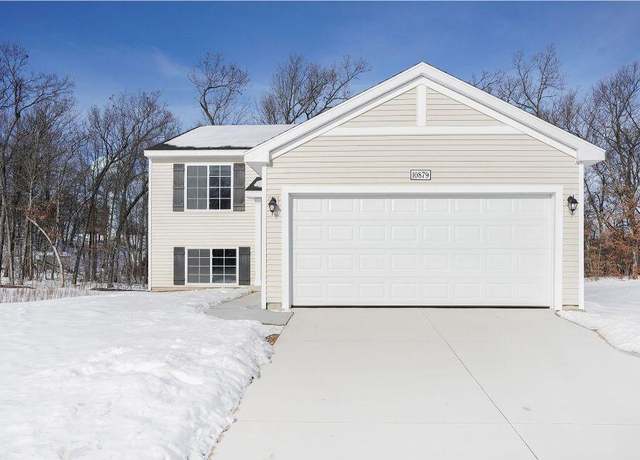 Property at 960 Whitetail Ct, Ionia, MI 48846, 4 beds, 2 baths