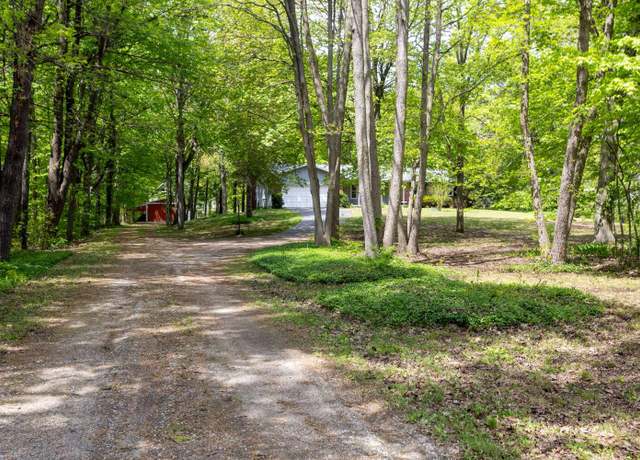 Property at 2967 152nd Ave, Holland, MI 49424, 5 beds, 2 baths