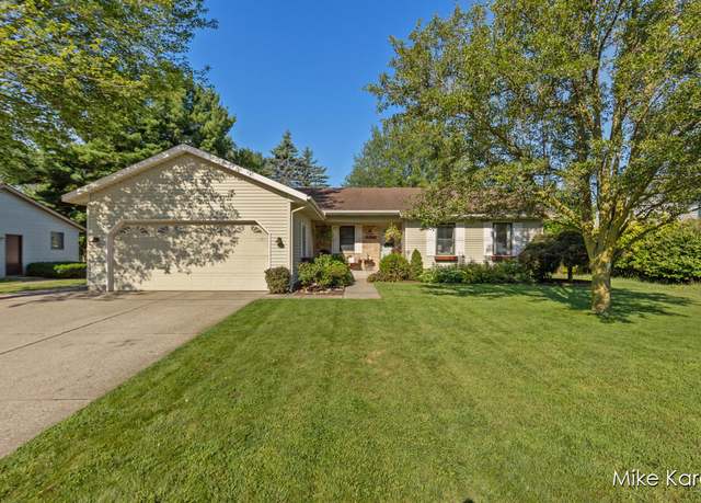Property at 5705 36th Ave, Hudsonville, MI 49426, 4 beds, 2 baths