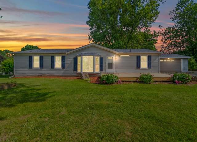 Property at 3820 Kaiser Rd, Tecumseh, MI 49286, 3 beds, 2 baths
