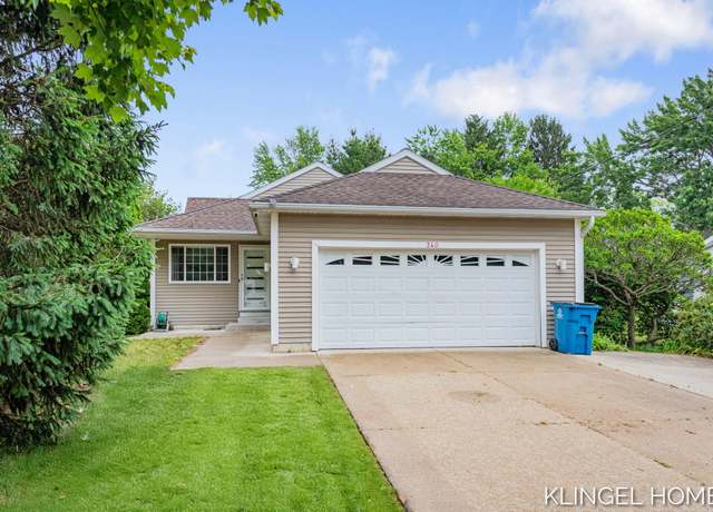Property at 340 S Lake Ave, Spring Lake, MI 49456, 4 beds, 3 baths