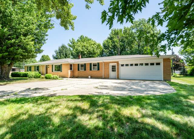 Property at 3813 Green Acre Dr, St. Joseph, MI 49085, 3 beds, 2 baths