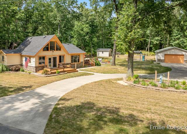 Property at 13788 S Star Lake Dr, Baldwin, MI 49304, 2 beds, 1.5 baths