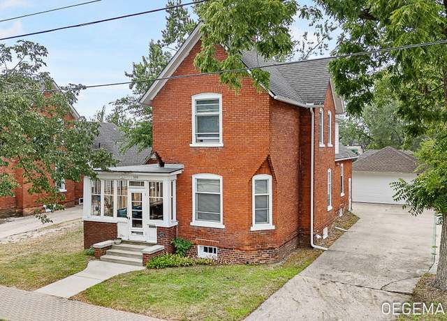 Property at 330 Central Ave, Holland, MI 49423, 4 beds, 2 baths