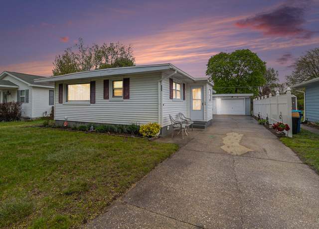 Property at 909 Lawndale St, Ludington, MI 49431, 3 beds, 1 bath