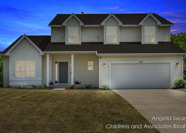 Property at 10782 Wood Ridge Dr, Zeeland, MI 49464, 4 beds, 2.5 baths