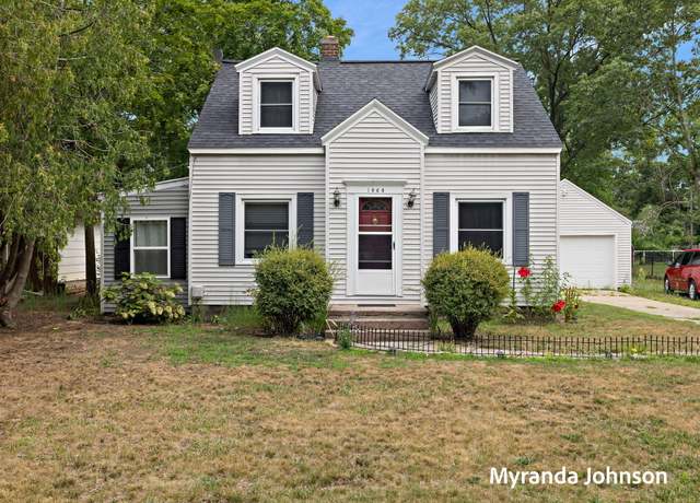 Property at 1068 Englewood Ave, Norton Shores, MI 49441, 3 beds, 1 bath