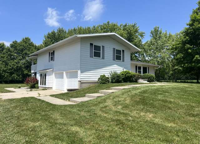 Property at 7567 S Bignham Ave, Newaygo, MI 49337, 4 beds, 2.5 baths