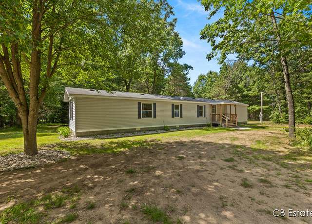 Property at 4301 Lasalle Ln, Newaygo, MI 49337, 3 beds, 2 baths