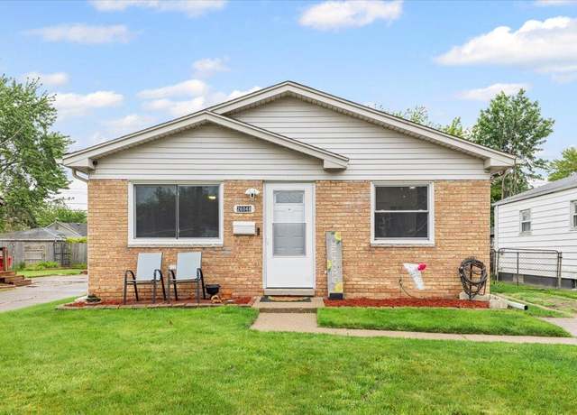 Property at 26048 Clancy St, Roseville, MI 48066, 3 beds, 1 bath