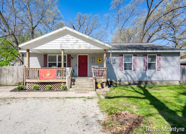 Property at 1921 Austin St, Muskegon, MI 49442, 3 beds, 1 bath