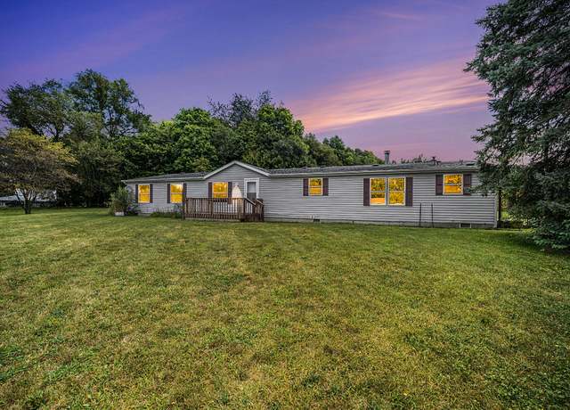 Property at 69743 Calvin Center Rd, Cassopolis, MI 49031, 4 beds, 2.5 baths