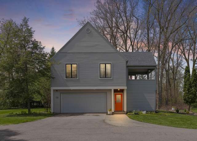 Property at 349 Lakeside Dr SE, Grand Rapids, MI 49506, 3 beds, 2 baths