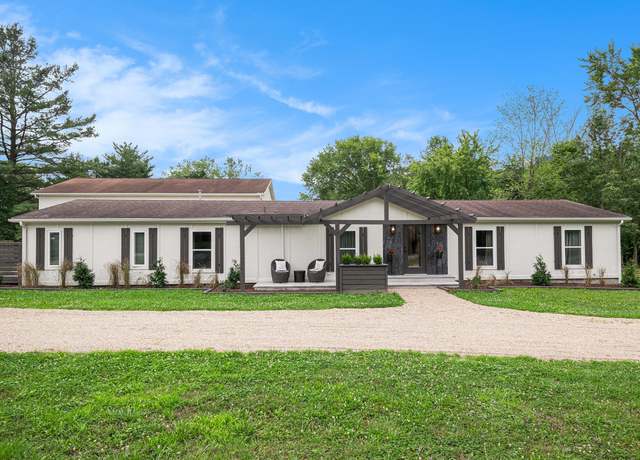 Property at 8460 Warren Woods Rd, Three Oaks, MI 49128, 5 beds, 3 baths