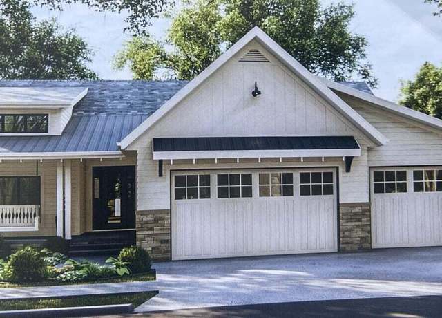Property at 14940 Kelly St, Spring Lake, MI 49456, 3 beds, 2.5 baths