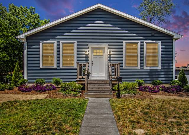 Property at 765 S Haven Pl, South Haven, MI 49090, 3 beds, 2 baths