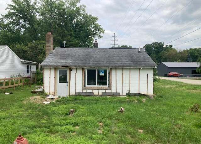 Property at 121 Bagg Ave, Jackson, MI 49203, 1 bath