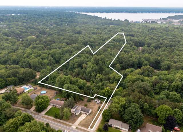 Property at 1855 Columbus St, Holland, MI 49424