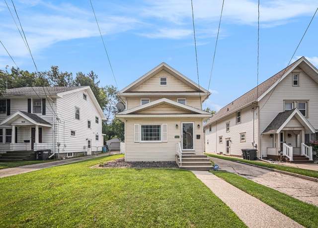 Property at 1102 S West Ave, Jackson, MI 49203, 3 beds, 1.5 baths