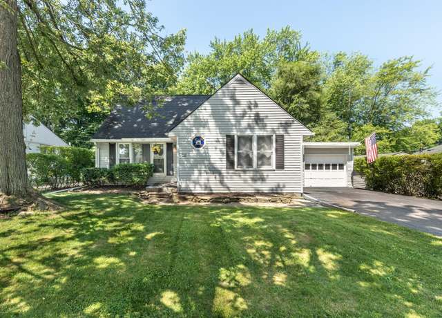 Property at 910 Sherwood St, Ann Arbor, MI 48103, 3 beds, 2.5 baths
