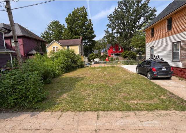 Property at 826 Vine Pl, Kalamazoo, MI 49008