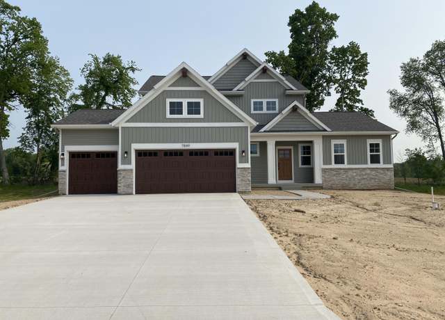 Property at 7849 Woodhurst Dr NE, Rockford, MI 49341, 4 beds, 2.5 baths