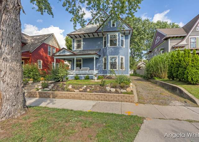 Property at 710 College Ave SE, Grand Rapids, MI 49503, 3 beds, 2.5 baths