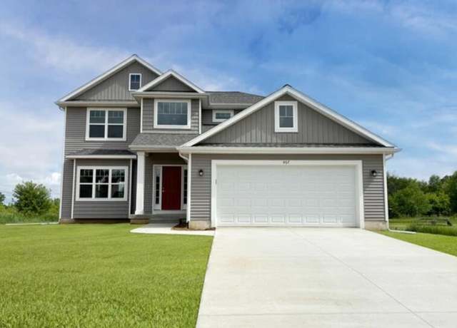 Property at 563 W Wildwood Dr, Owosso, MI 48867, 3 beds, 2.5 baths
