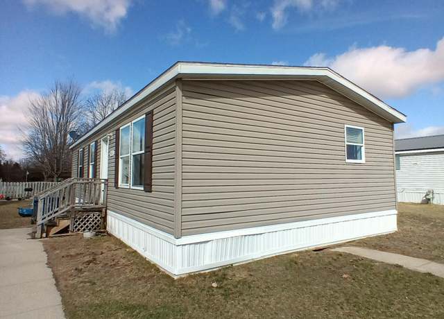 Property at 5413 E Clover, Mount Pleasant, MI 48858, 3 beds, 2 baths