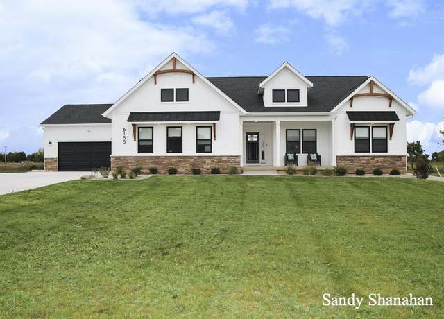 Property at 6185 Fennview Dr, Fennville, MI 49408, 4 beds, 3.5 baths