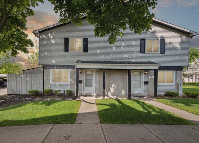 Property at 41255 S Woodbury Green Dr, Belleville, MI 48111, 2 beds, 1.5 baths